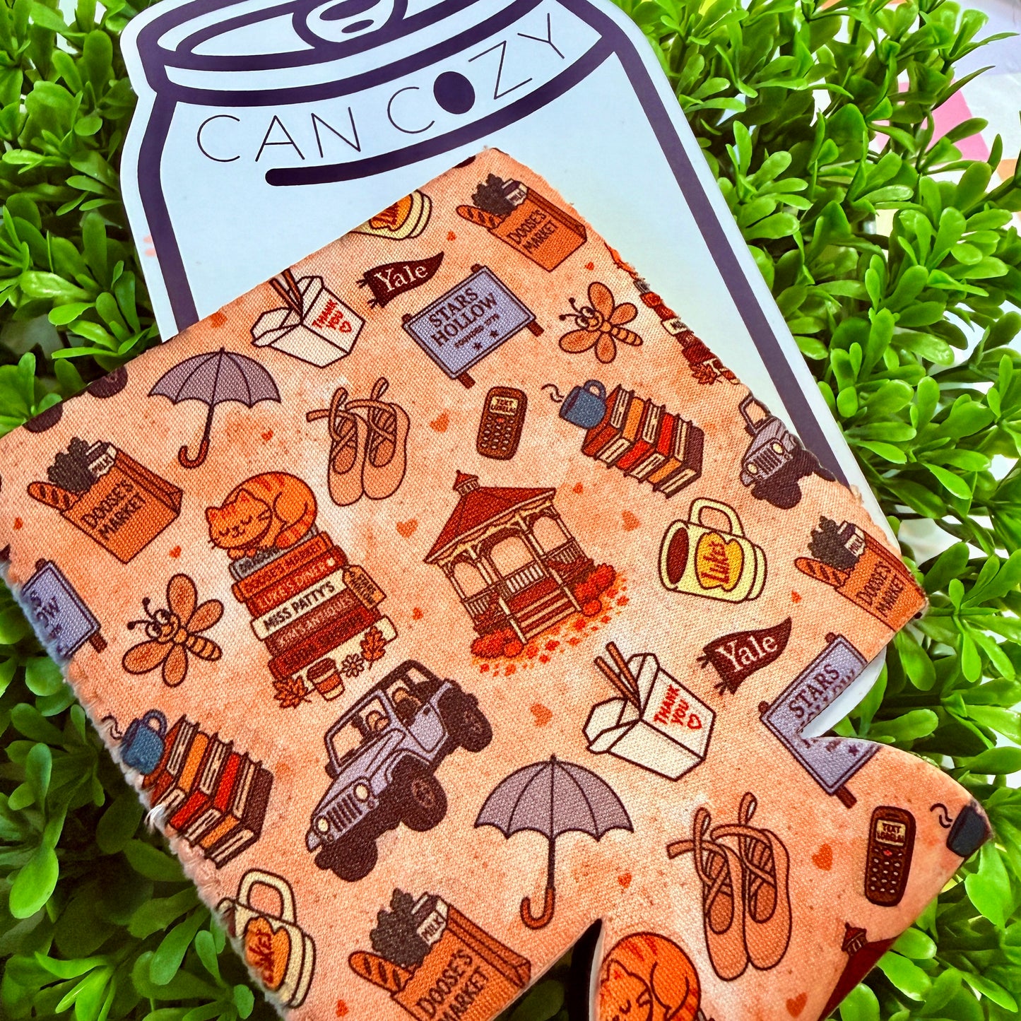 Autumn Coffee Can Cooler – Cozy Fall Drink Sleeve for Pumpkin Season | Cute Coffee Lover Gift